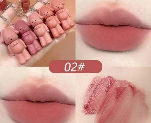 عکس رژ لب سرخ