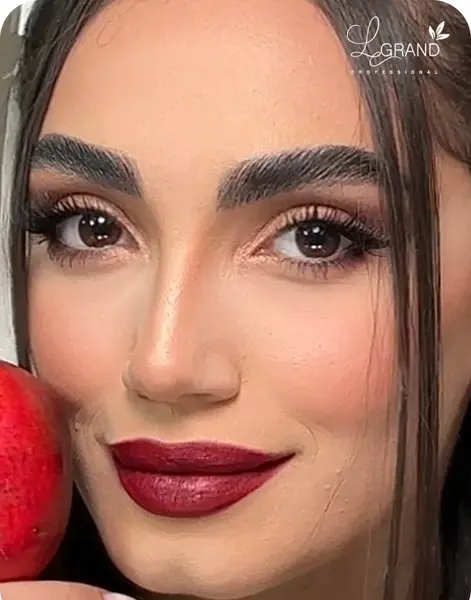 عکس رژ لب زرشکی