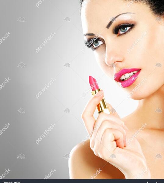 عکس زیباترین لب دنیا
