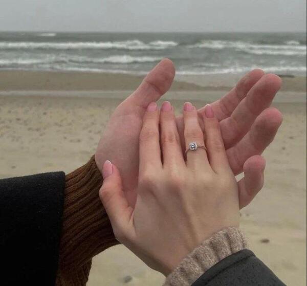 عکس دونفره عاشقانه لب ساحل