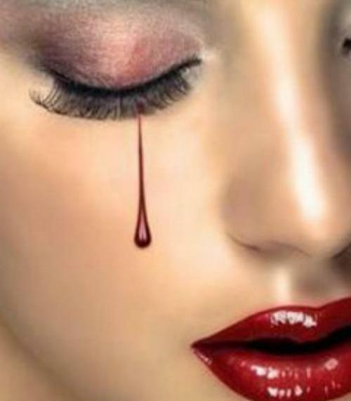 عکس لب خونی پروفایل