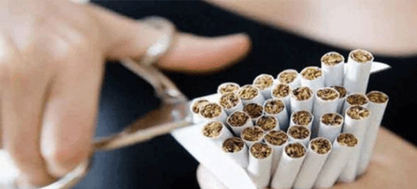 سیگار عکس لب خونی برای پروفایل