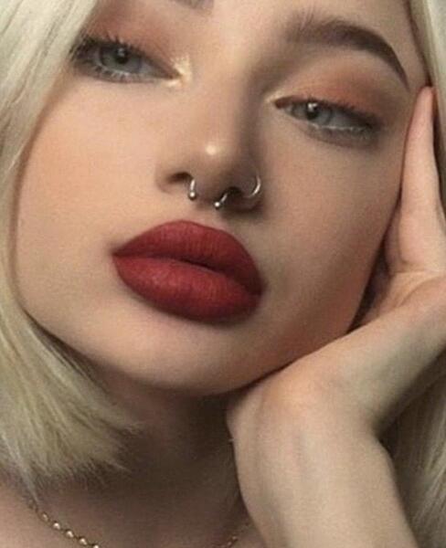 عکس پیرسینگ لب حلقه