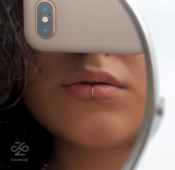 عکس پیرسینگ لب حلقه ای