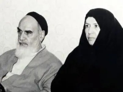عکس امام خمینی لب حوض