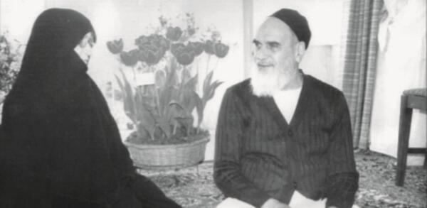 عکس امام خمینی لب حوض