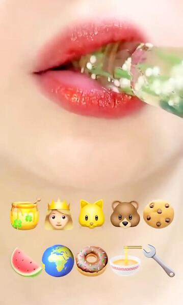 عکس لب برای کانال اسمر فود