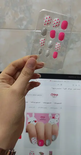 عکس ناخن مصنوعی اکلیلی بچه گانه