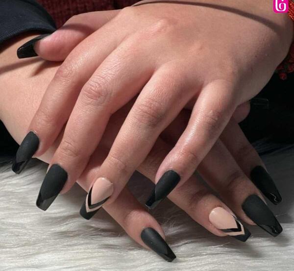 عکس ناخن مشکی ساده