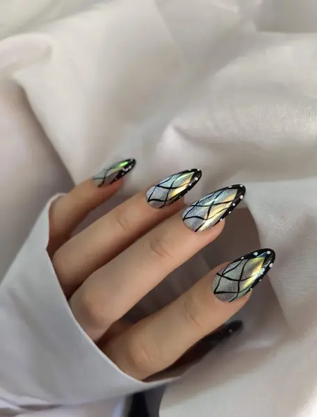 عکس ناخن کروم نقره ای
