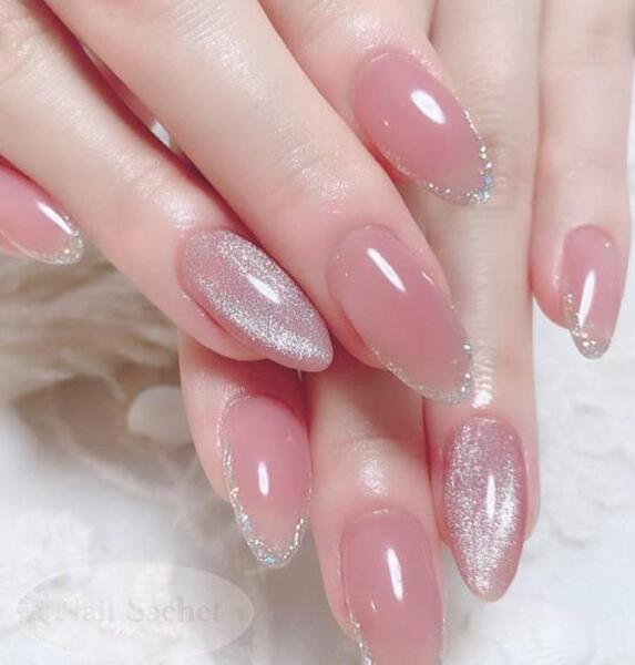 عکس لاک ناخن نقره ای