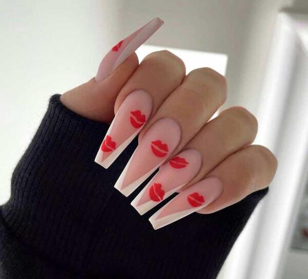 عکس ناخن لب