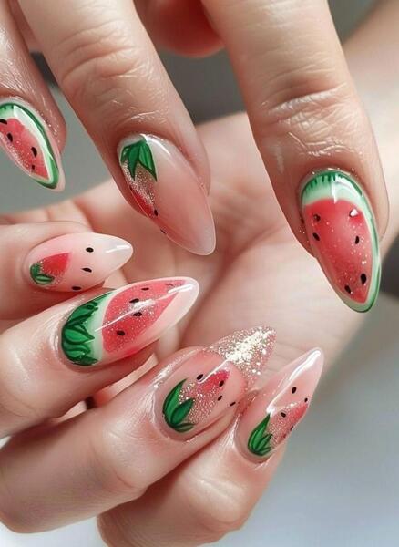 عکس ناخن شب یلدا