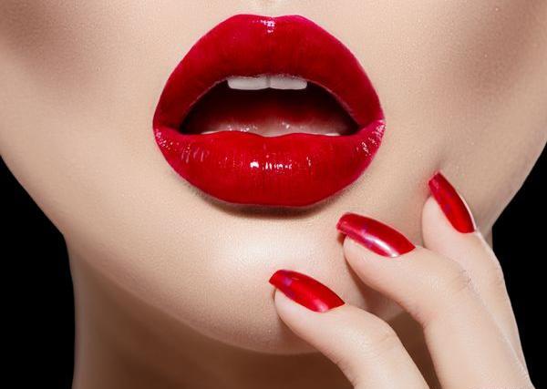 عکس لب و ناخن برای پروفایل