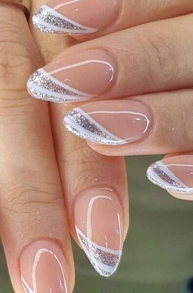 عکس ناخن سفید نقره ای