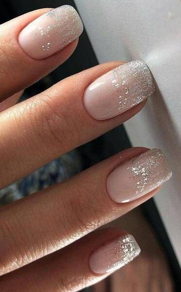 عکس ناخن سفید نقره ای
