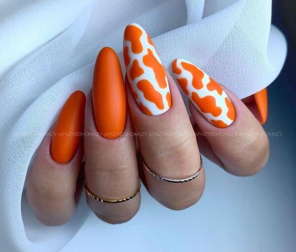 عکس ناخن نارنجی ساده