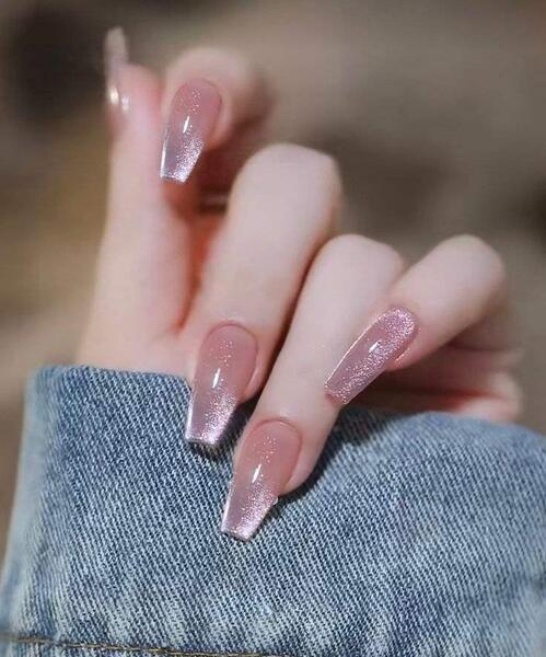 عکس کاشت ناخن گربه ای