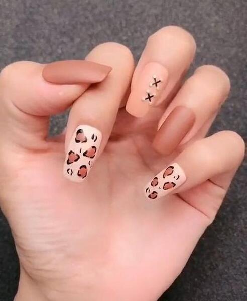 عکس ژل ناخن دخترانه فانتزی