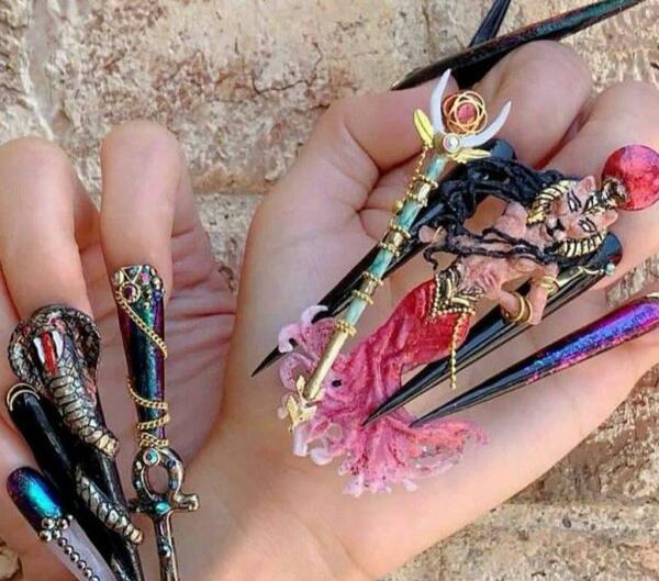 عکس ناخن های عجیب و غریب