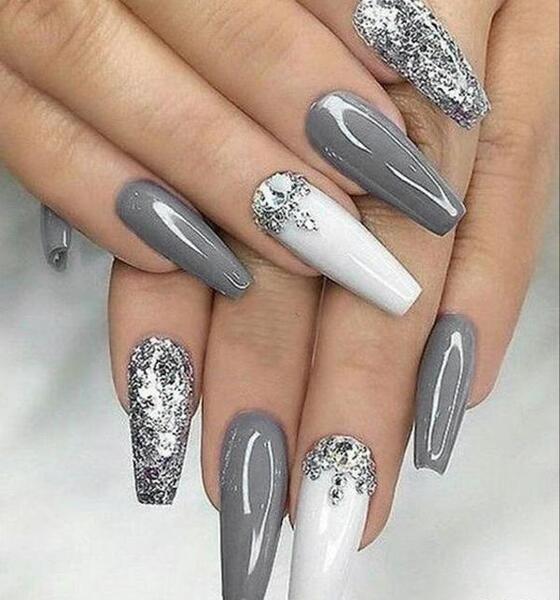 عکس ناخن رنگ طوسی
