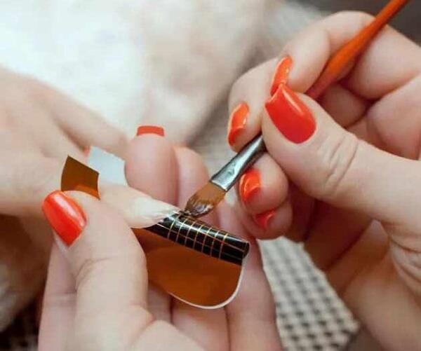 عکس ناخن های شکسته