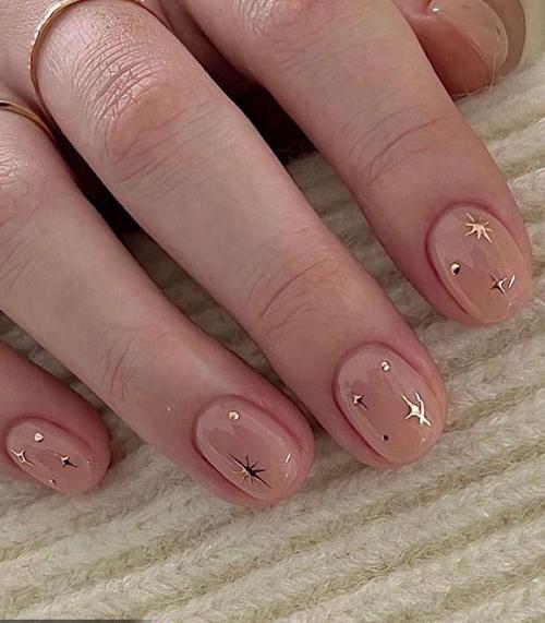 عکس ژلیش ناخن دخترانه زیبا