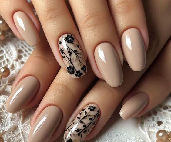 عکس ناخن رنگ پاییزی