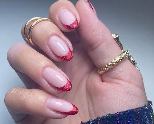 عکس ناخن کاشت فرنچ رنگی