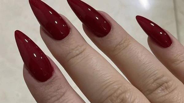 عکس ناخن شکسته خونی