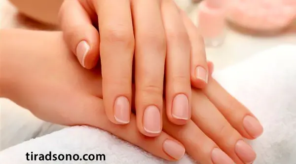 عکس ناخن های خورده شده