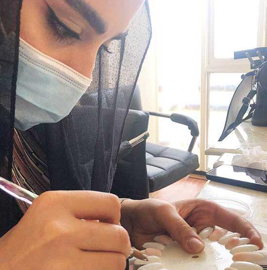 عکس مدرک فنی حرفه ای کاشت ناخن
