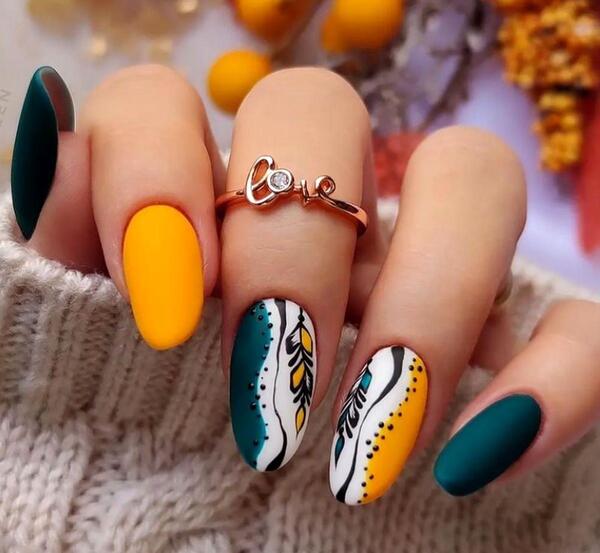 عکس حرفه ای ناخنکار