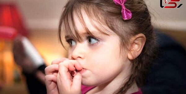 عکس ناخن جویدن کودکان