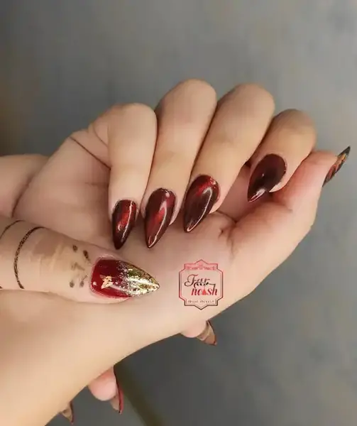 عکس مدل ناخن چشم گربه ای