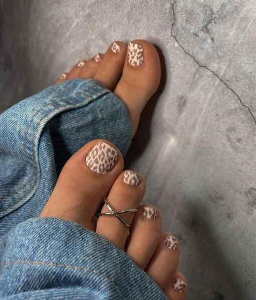 عکس ناخن پا کاشت