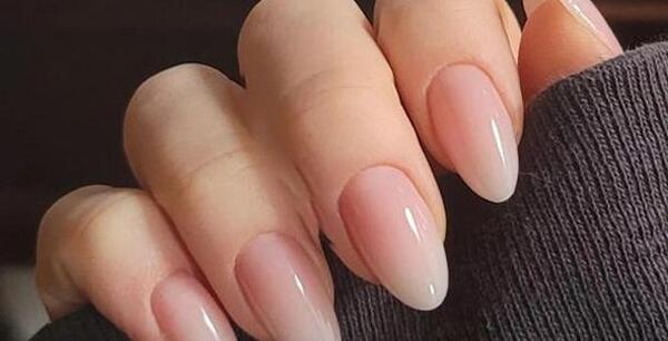 عکس کاشت ناخن مدل بیبی بومر