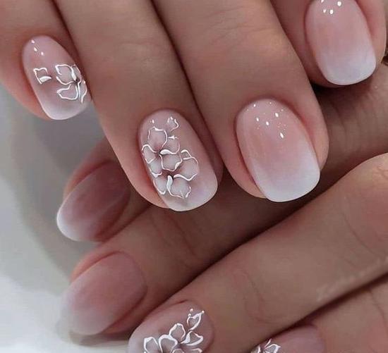 عکس ناخن آمبره سفید