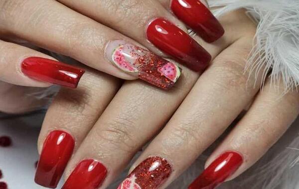 عکس ناخن اکلیلی نقره ای