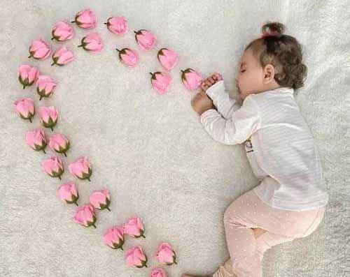 مدل عکس نوزاد یک ماهگی