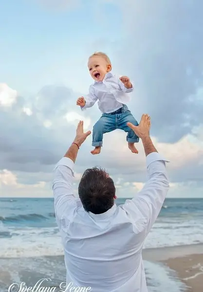 مدل عکس نوزاد کنار دریا