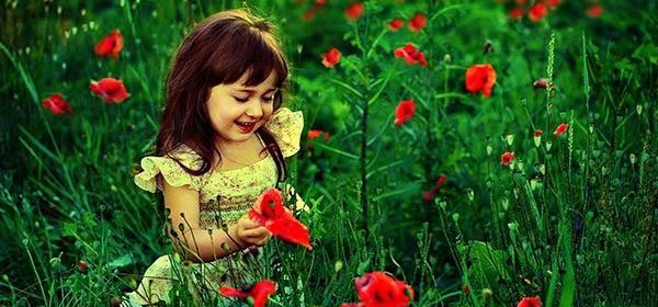 عکس نوزاد در فضای باز