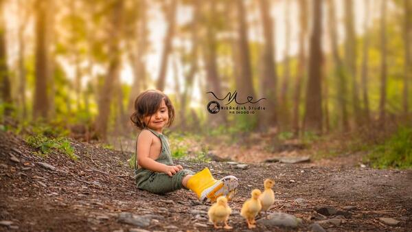 عکس نوزاد در فضای باز