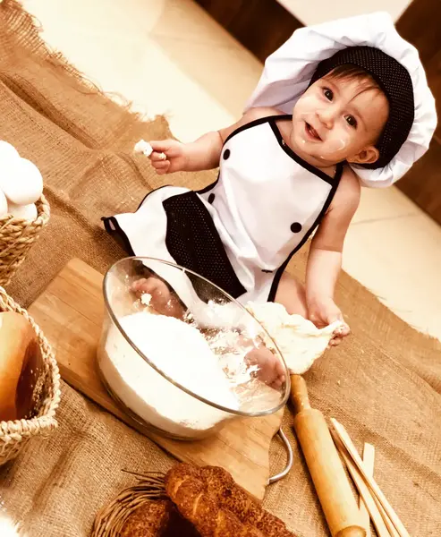 مدل عکس غذاخور شدن نوزاد