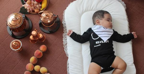 مدل عکس غذاخور شدن نوزاد