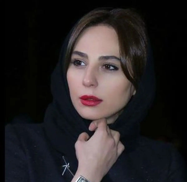 عکس پشت صحنه به انگلیسی چی میشه