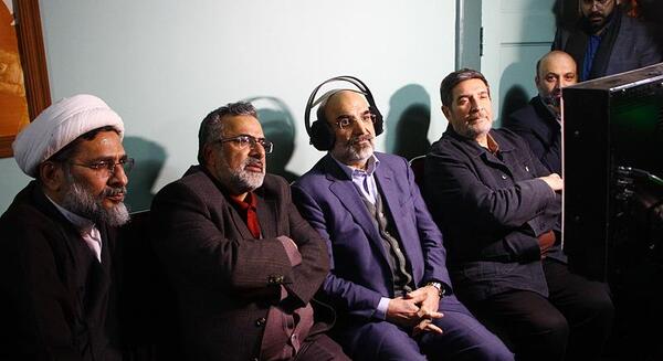 عکس عوامل پشت صحنه به انگلیسی