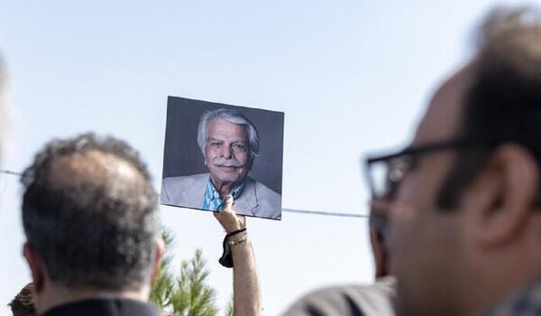 عکس پشت صحنه دوبله منوچهر اسماعیلی
