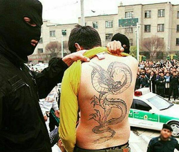 عکس خالکوبی پشت وحید مرادی