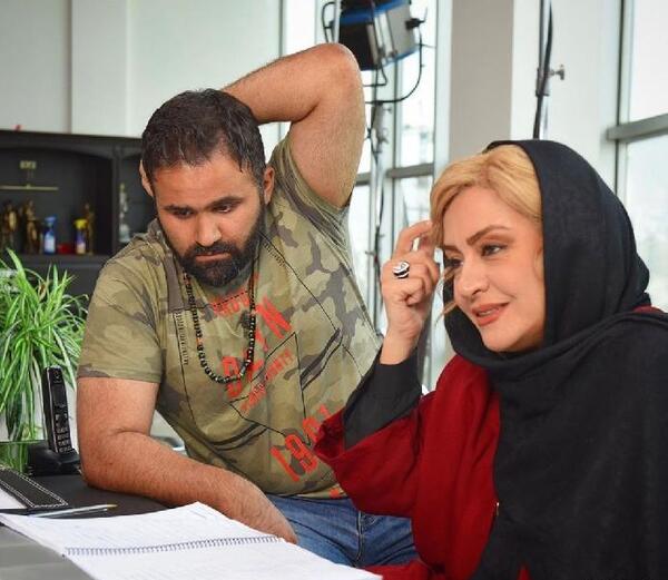 عکس پشت صحنه سریال مانکن نازنین بیاتی و امیرحسین آرمان
